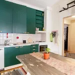 Quiet Private In Shared - Yksityinen Rauhallinen Huone Kodissa- 15min To Privat bolig Helsinki
