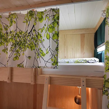 Quiet Private In Shared - Yksityinen Rauhallinen Huone Kodissa- 15min To * הלסינקי